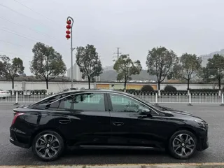 Hongqi E-QM5 2024 купить из Китая, цена 1 510 000 ₽ — Suifenhe Auto