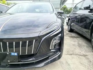 Hongqi E-QM5 2024 купить из Китая, цена 1 637 000 ₽ — Suifenhe Auto