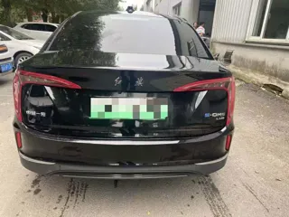 Hongqi E-QM5 2024 купить из Китая, цена 1 882 000 ₽ — Suifenhe Auto