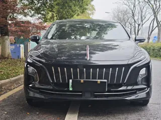 Hongqi E-QM5 2023 купить из Китая, цена 2 344 000 ₽ — Suifenhe Auto