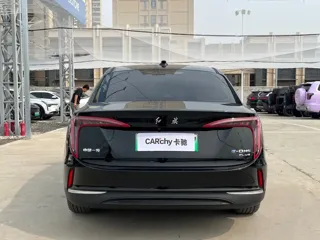 Hongqi E-QM5 2024 купить из Китая, цена 2 027 000 ₽ — Suifenhe Auto