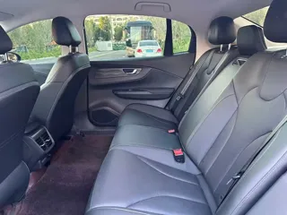Hongqi E-QM5 2024 купить из Китая, цена 1 728 000 ₽ — Suifenhe Auto