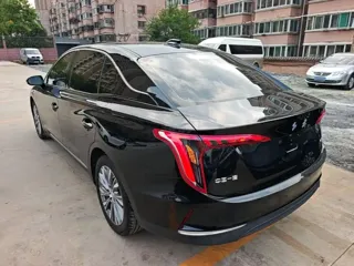 Hongqi E-QM5 2022 купить из Китая, цена 3 341 000 ₽ — Suifenhe Auto