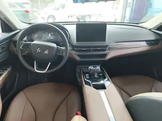 Hongqi E-QM5 2024 купить из Китая, цена 1 692 000 ₽ — Suifenhe Auto