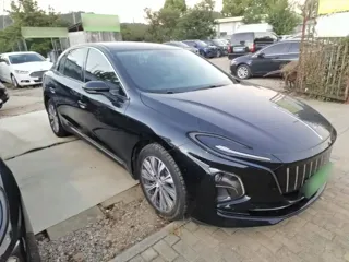 Hongqi E-QM5 2023 купить из Китая, цена 3 250 000 ₽ — Suifenhe Auto
