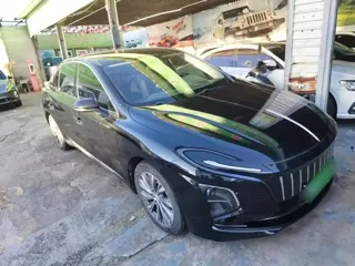 Hongqi E-QM5 2023 купить из Китая, цена 3 239 000 ₽ — Suifenhe Auto