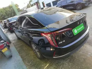 Hongqi E-QM5 2023 купить из Китая, цена 3 239 000 ₽ — Suifenhe Auto