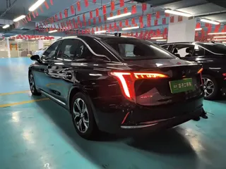Hongqi E-QM5 2023 купить из Китая, цена 1 488 000 ₽ — Suifenhe Auto