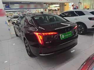 Hongqi E-QM5 2023 купить из Китая, цена 1 668 000 ₽ — Suifenhe Auto
