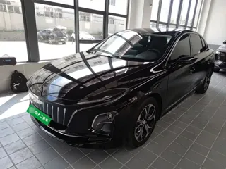 Hongqi E-QM5 2024 купить из Китая, цена 1 799 000 ₽ — Suifenhe Auto