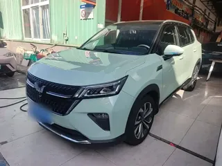 Wuling Xingchen 2022 купить из Китая, цена 1 192 000 ₽ — Suifenhe Auto