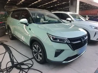 Wuling Xingchen 2022 купить из Китая, цена 1 192 000 ₽ — Suifenhe Auto