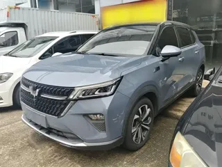 Wuling Xingchen 2022 купить из Китая, цена 1 180 000 ₽ — Suifenhe Auto