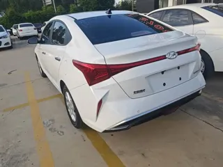 Hyundai Verna 2022 купить из Китая, цена 1 104 000 ₽ — Suifenhe Auto