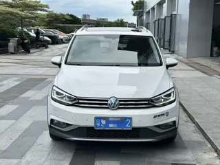 Volkswagen Touran 2019 купить из Китая, цена 1 650 000 ₽ — Suifenhe Auto