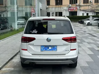 Volkswagen Touran 2019 купить из Китая, цена 1 650 000 ₽ — Suifenhe Auto