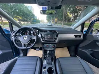 Volkswagen Touran 2021 купить из Китая, цена 2 051 000 ₽ — Suifenhe Auto
