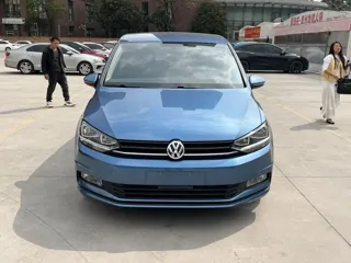 Volkswagen Touran 2019 купить из Китая, цена 1 520 000 ₽ — Suifenhe Auto