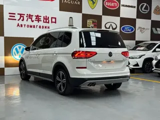 Volkswagen Touran 2022 купить из Китая, цена 2 639 000 ₽ — Suifenhe Auto