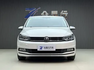 Volkswagen Touran 2021 купить из Китая, цена 1 481 000 ₽ — Suifenhe Auto