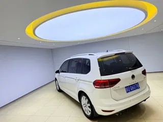 Volkswagen Touran 2023 купить из Китая, цена 2 066 000 ₽ — Suifenhe Auto