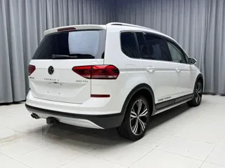 Volkswagen Touran 2023 купить из Китая, цена 2 248 000 ₽ — Suifenhe Auto