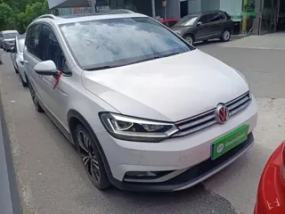 Volkswagen Touran 2020 купить из Китая, цена 1 616 000 ₽ — Suifenhe Auto