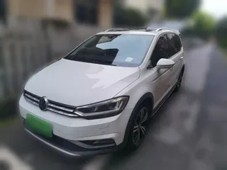 Volkswagen Touran 2022 купить из Китая, цена 1 624 000 ₽ — Suifenhe Auto