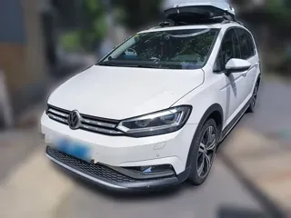 Volkswagen Touran 2018 купить из Китая, цена 1 618 000 ₽ — Suifenhe Auto