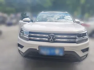 Volkswagen Tharu 2023 купить из Китая, цена 1 690 000 ₽ — Suifenhe Auto