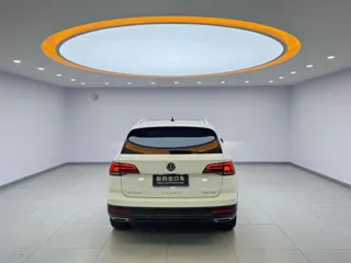 Volkswagen Tharu 2023 купить из Китая, цена 2 118 000 ₽ — Suifenhe Auto