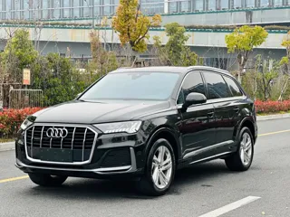 Audi Q7 2024 купить из Китая, цена 7 260 000 ₽ — Suifenhe Auto