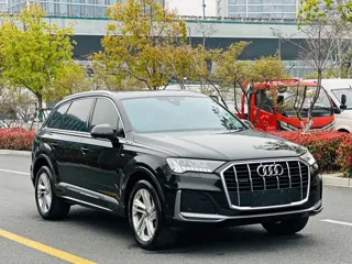 Audi Q7 2024 купить из Китая, цена 7 260 000 ₽ — Suifenhe Auto
