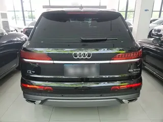 Audi Q7 2024 купить из Китая, цена 9 760 000 ₽ — Suifenhe Auto