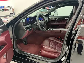 Cadillac CT6 2025 купить из Китая, цена 6 320 000 ₽ — Suifenhe Auto