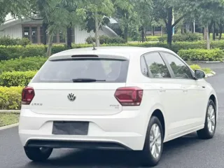 Volkswagen Polo 2019 купить из Китая, цена 1 383 000 ₽ — Suifenhe Auto