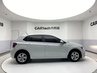 Volkswagen Polo 2023 купить из Китая, цена 1 335 000 ₽ — Suifenhe Auto