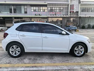 Volkswagen Polo 2021 купить из Китая, цена 1 422 000 ₽ — Suifenhe Auto
