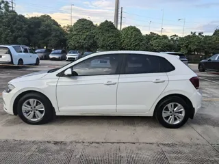 Volkswagen Polo 2021 купить из Китая, цена 1 422 000 ₽ — Suifenhe Auto
