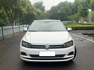 Volkswagen Polo 2021 купить из Китая, цена 1 346 000 ₽ — Suifenhe Auto