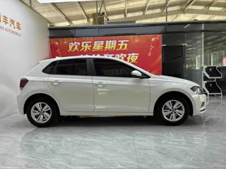 Volkswagen Polo 2021 купить из Китая, цена 1 422 000 ₽ — Suifenhe Auto