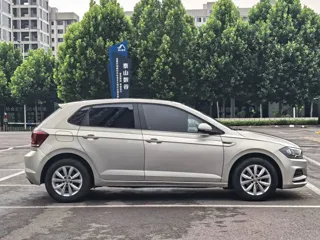 Volkswagen Polo 2021 купить из Китая, цена 1 292 000 ₽ — Suifenhe Auto