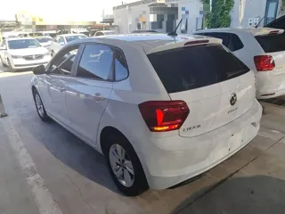 Volkswagen Polo 2023 купить из Китая, цена 1 323 000 ₽ — Suifenhe Auto