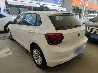 Volkswagen Polo 2021 купить из Китая, цена 1 376 000 ₽ — Suifenhe Auto