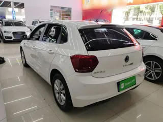 Volkswagen Polo 2022 купить из Китая, цена 1 289 000 ₽ — Suifenhe Auto