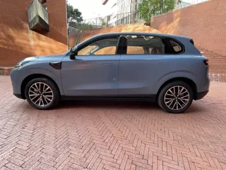Leapmotor B10 2025 купить из Китая, цена 3 059 000 ₽ — Suifenhe Auto