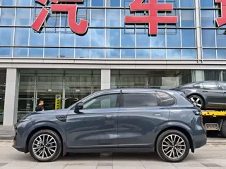 Leapmotor B10 2025 купить из Китая, цена 3 186 000 ₽ — Suifenhe Auto