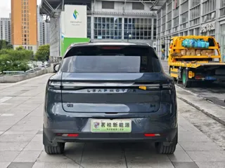 Leapmotor B10 2025 купить из Китая, цена 3 186 000 ₽ — Suifenhe Auto