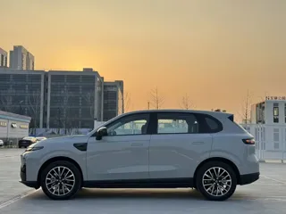 Leapmotor B10 2025 купить из Китая, цена 2 936 000 ₽ — Suifenhe Auto