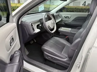 Leapmotor B10 2025 купить из Китая, цена 3 017 000 ₽ — Suifenhe Auto